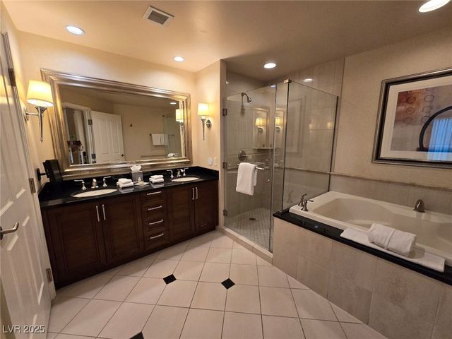 135 East Harmon Avenue 2203, Las Vegas, NV 89109