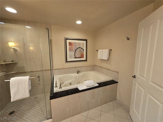 135 East Harmon Avenue 2203, Las Vegas, NV 89109