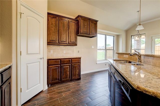 2100 McAllister, Princeton, TX 75407