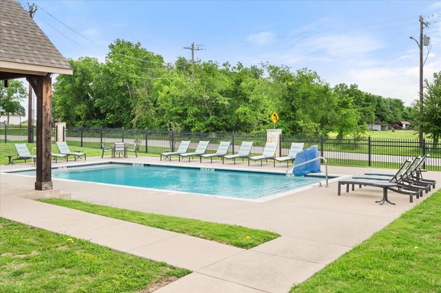 2100 McAllister, Princeton, TX 75407