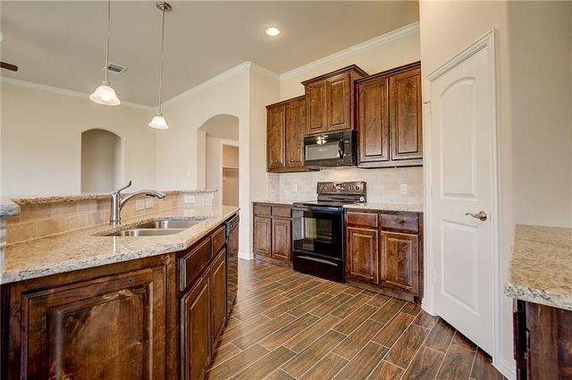 2100 McAllister, Princeton, TX 75407