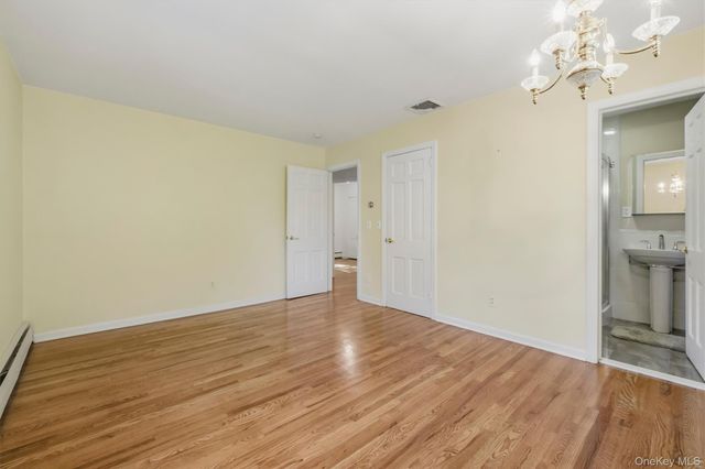 10 Oak Bend Road, Poughkeepsie, NY 12603