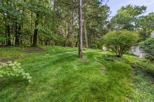 10 Oak Bend Road, Poughkeepsie, NY 12603