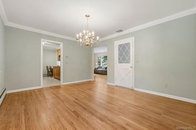 10 Oak Bend Road, Poughkeepsie, NY 12603