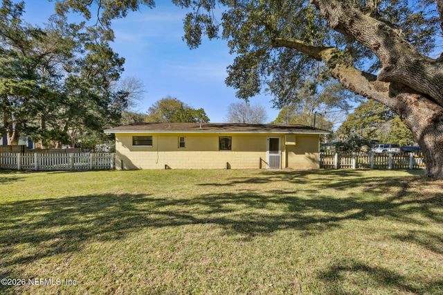 1306 S 4TH Street, Fernandina Beach, FL 32034
