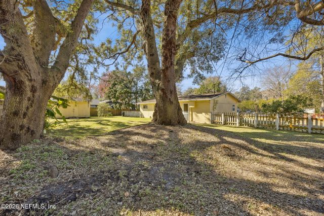 1306 S 4TH Street, Fernandina Beach, FL 32034