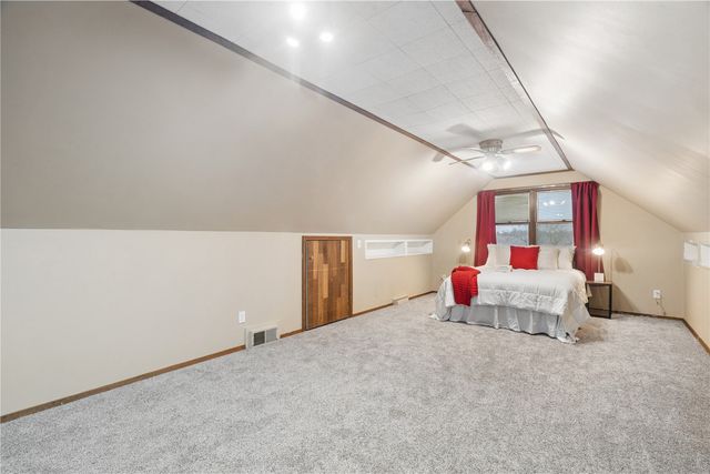 4018 Dalewood Avenue SE, Cedar Rapids, IA 52403