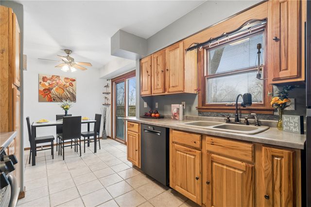 4018 Dalewood Avenue SE, Cedar Rapids, IA 52403