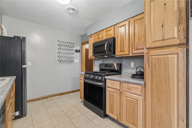 4018 Dalewood Avenue SE, Cedar Rapids, IA 52403