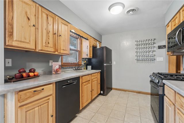 4018 Dalewood Avenue SE, Cedar Rapids, IA 52403