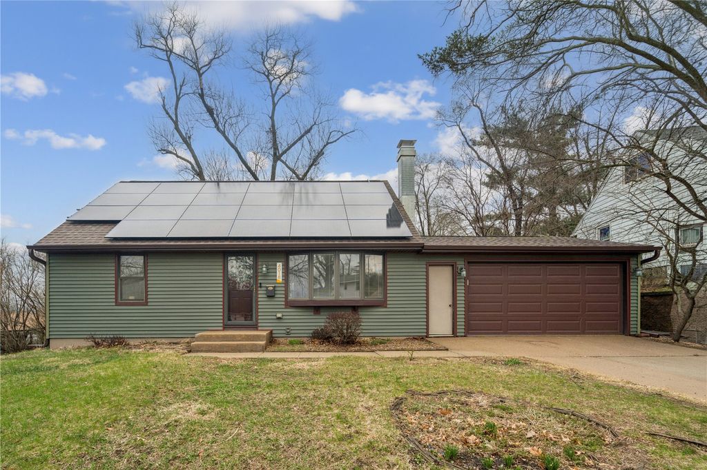 4018 Dalewood Avenue SE, Cedar Rapids, IA 52403