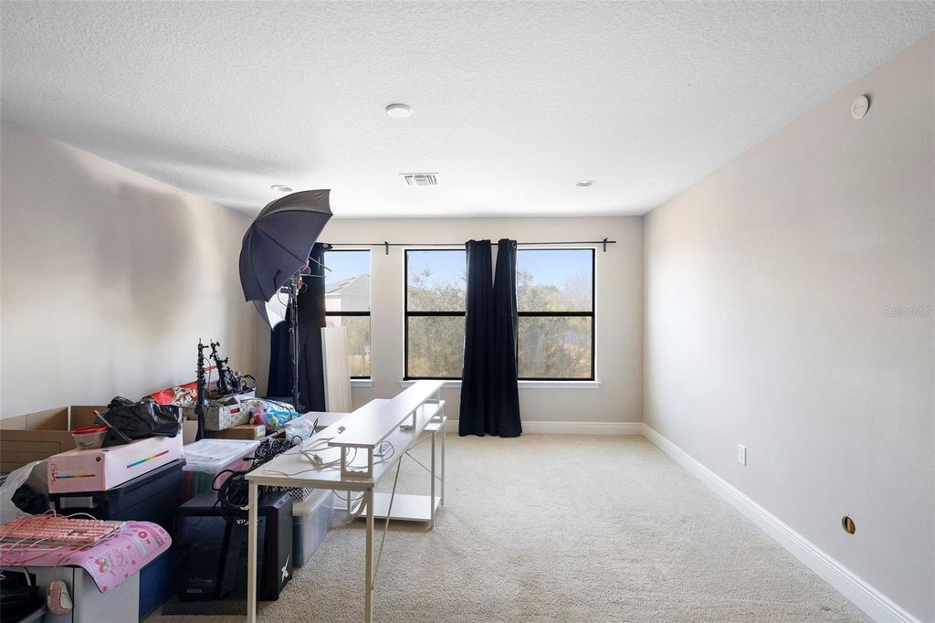 Image 15 of property listing at 1214 FOUNTAIN COIN LOOP, Orlando, FL 32828