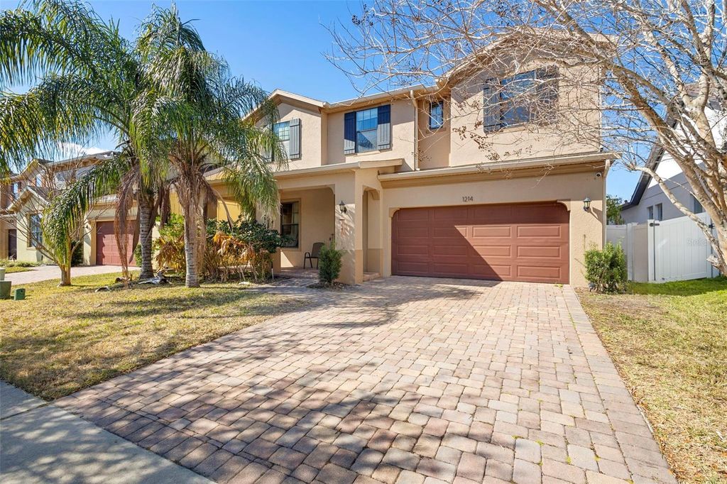 Image 3 of property listing at 1214 FOUNTAIN COIN LOOP, Orlando, FL 32828
