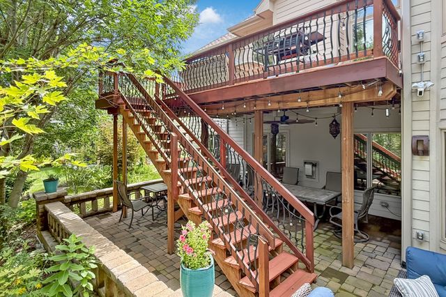 16915 Winston Circle, Clive, IA 50325