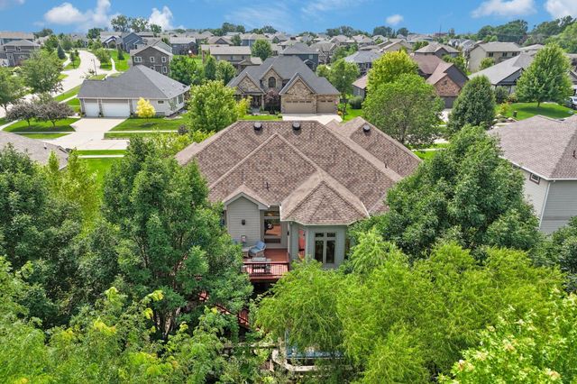 16915 Winston Circle, Clive, IA 50325