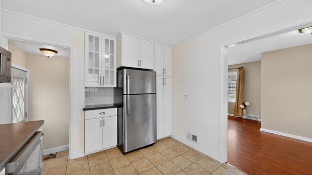 1513 10th Avenue NE, Rochester, MN 55906