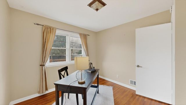 1513 10th Avenue NE, Rochester, MN 55906