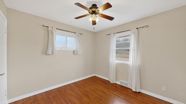 1513 10th Avenue NE, Rochester, MN 55906