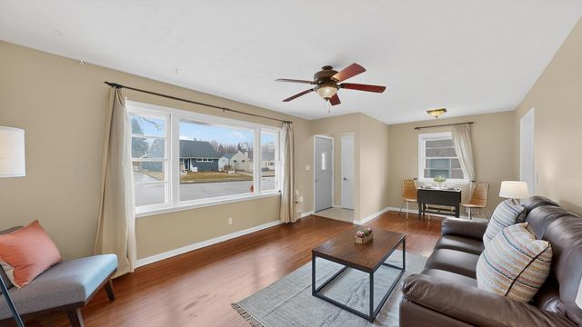 1513 10th Avenue NE, Rochester, MN 55906