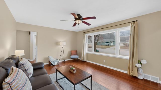 1513 10th Avenue NE, Rochester, MN 55906