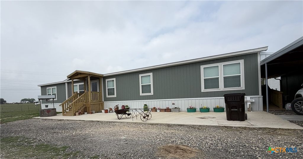 Image 1 of property listing at 1576 Settlers Way 2, Seguin, TX 78155