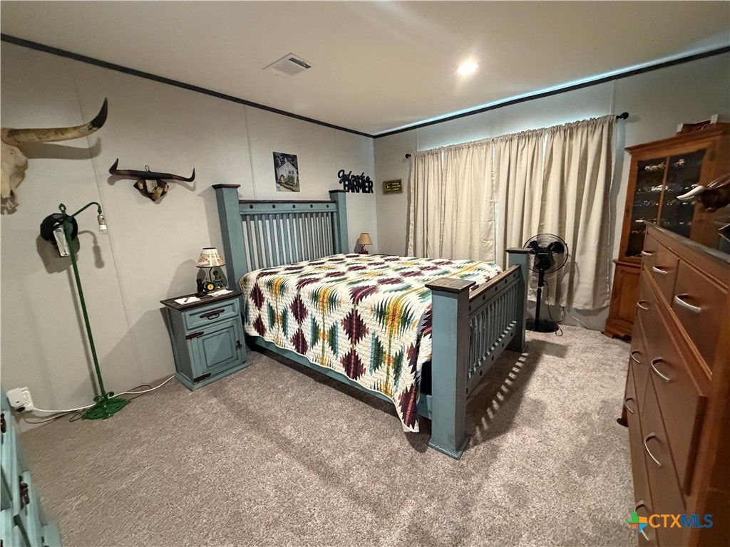 Image 17 of property listing at 1576 Settlers Way 2, Seguin, TX 78155