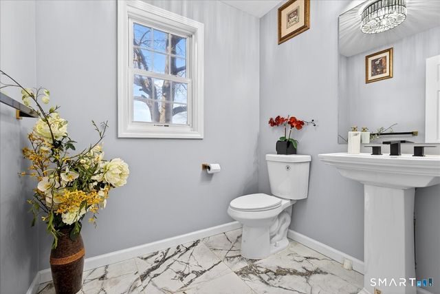 72 Broadmere Road, Stratford, CT 06614