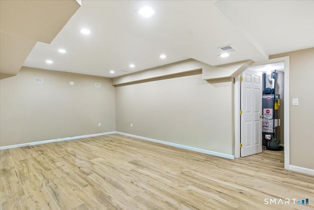 72 Broadmere Road, Stratford, CT 06614