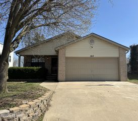 1413 Roosevelt Avenue, Joplin, MO 64801