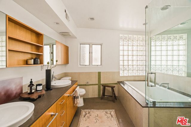 120 PACIFIC Avenue, Venice, CA 90291