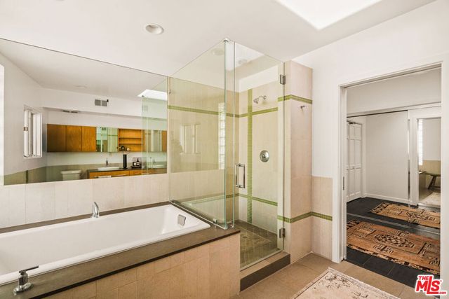 120 PACIFIC Avenue, Venice, CA 90291