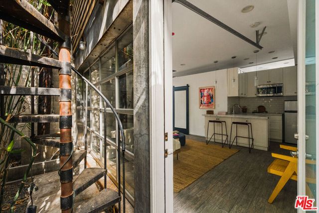 120 PACIFIC Avenue, Venice, CA 90291