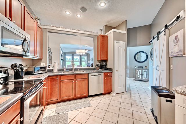 5804 Bunkers Avenue, 102B, Burlington, KY 41005