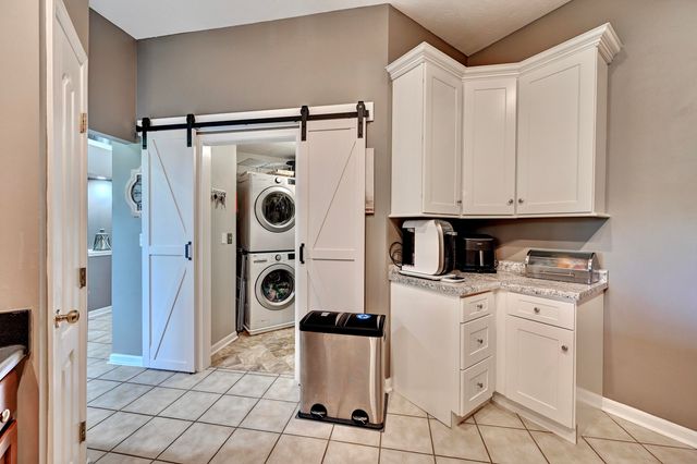 5804 Bunkers Avenue, 102B, Burlington, KY 41005