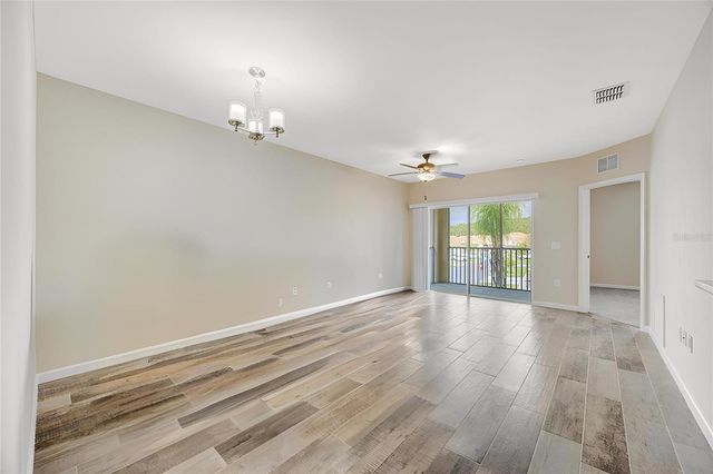1195 GODAVARI WAY E 201, Wesley Chapel, FL 33543