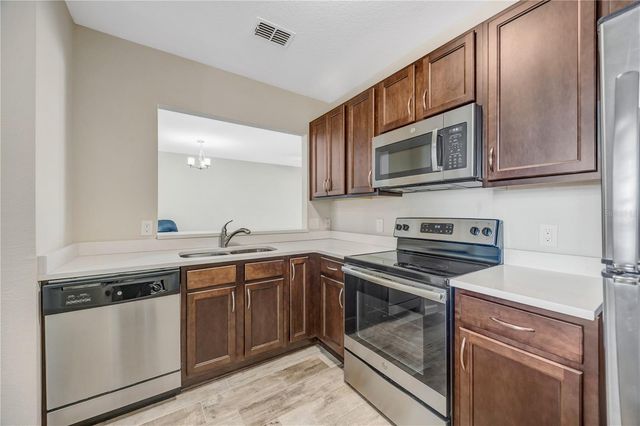 1195 GODAVARI WAY E 201, Wesley Chapel, FL 33543