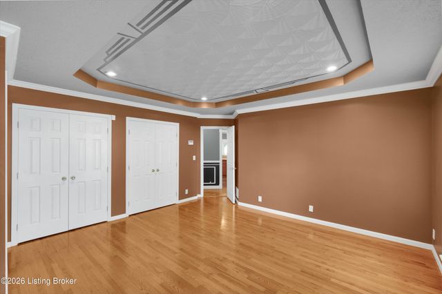 5514 Woodcross Pl, Louisville, KY 40229