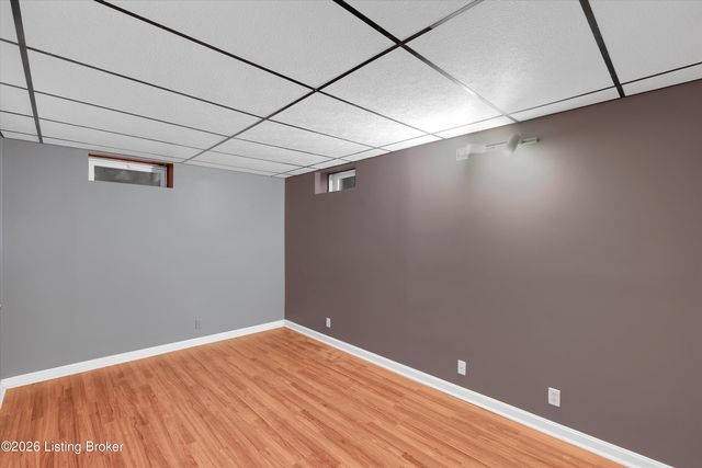 5514 Woodcross Pl, Louisville, KY 40229
