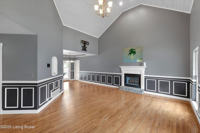 5514 Woodcross Pl, Louisville, KY 40229