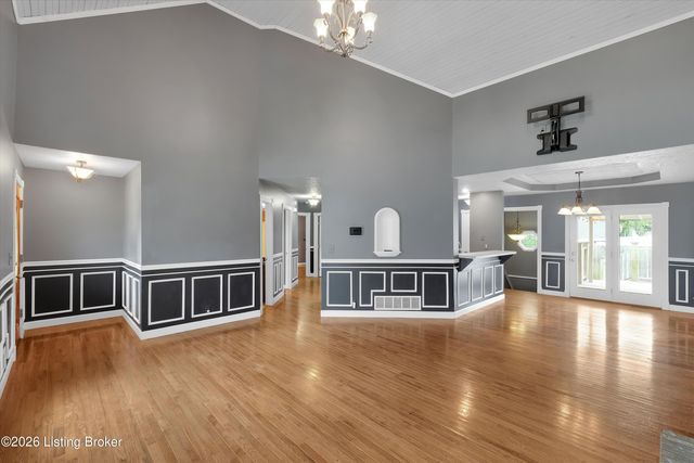 5514 Woodcross Pl, Louisville, KY 40229