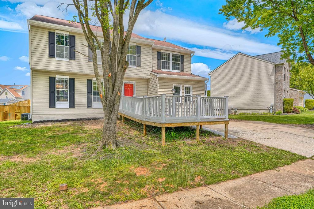 Image 2 of property listing at 20 SUNRISE CT, Randallstown, MD 21133
