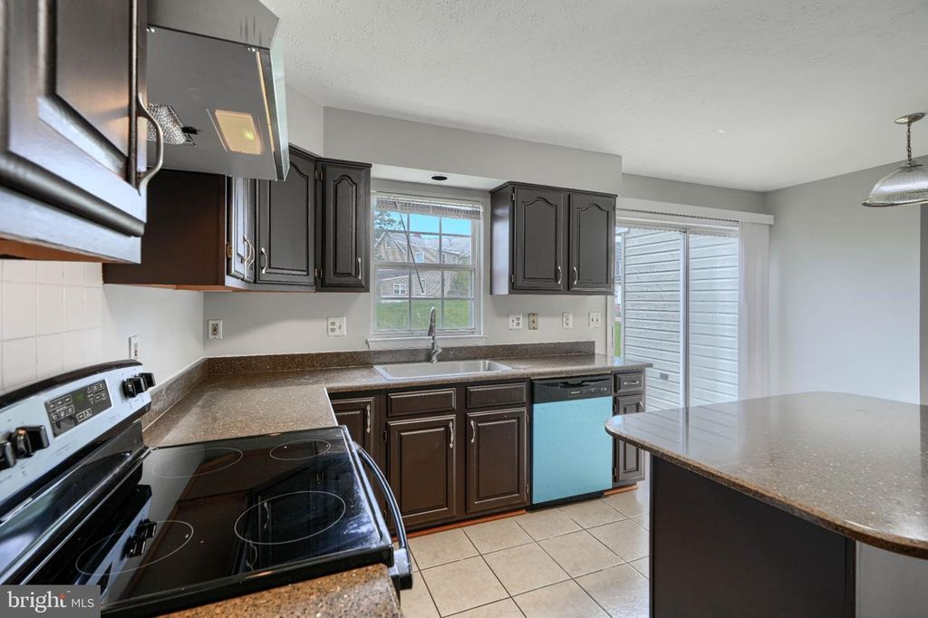 Image 15 of property listing at 20 SUNRISE CT, Randallstown, MD 21133