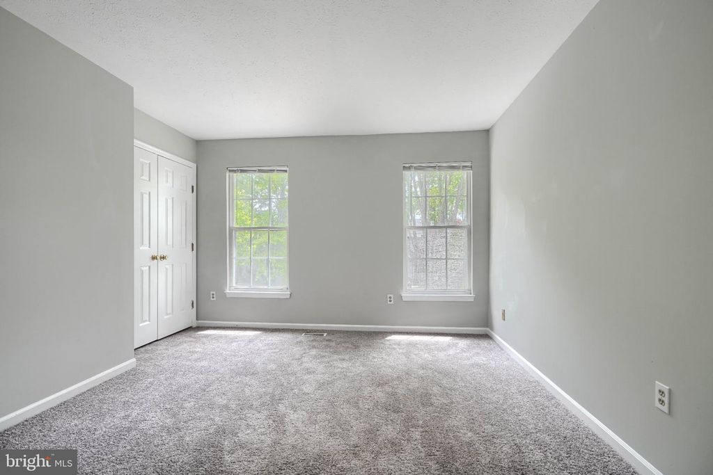 Image 26 of property listing at 20 SUNRISE CT, Randallstown, MD 21133