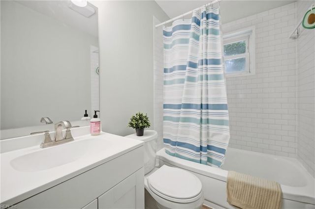 220 Manchester DR, Hampton, VA 23666