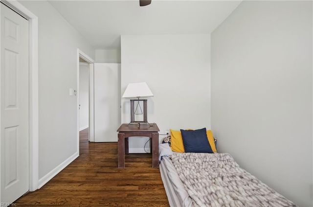 220 Manchester DR, Hampton, VA 23666