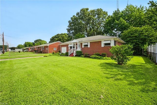 220 Manchester DR, Hampton, VA 23666