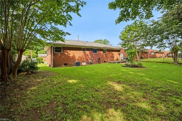 220 Manchester DR, Hampton, VA 23666