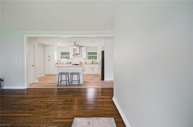 220 Manchester DR, Hampton, VA 23666