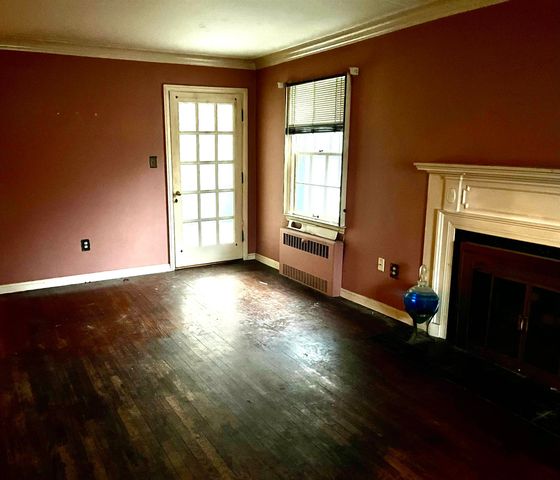 615 N Michigan Avenue, Howell, MI 48843