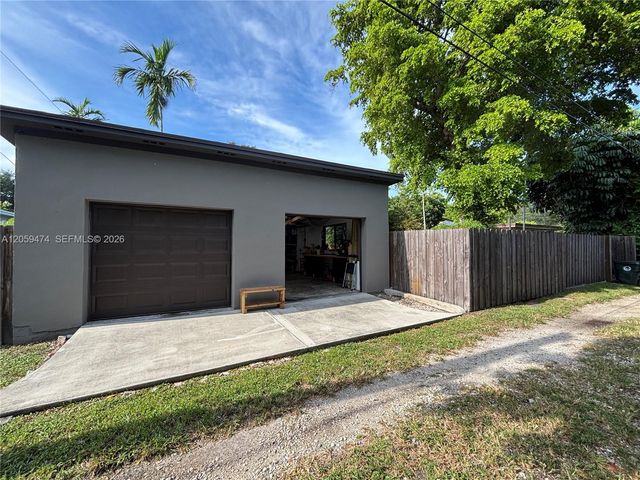 510 Raven Ave, Miami Springs, FL 33166
